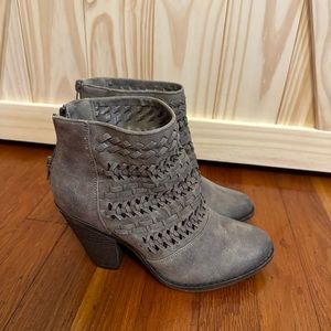 Fergalicious zip up booties.